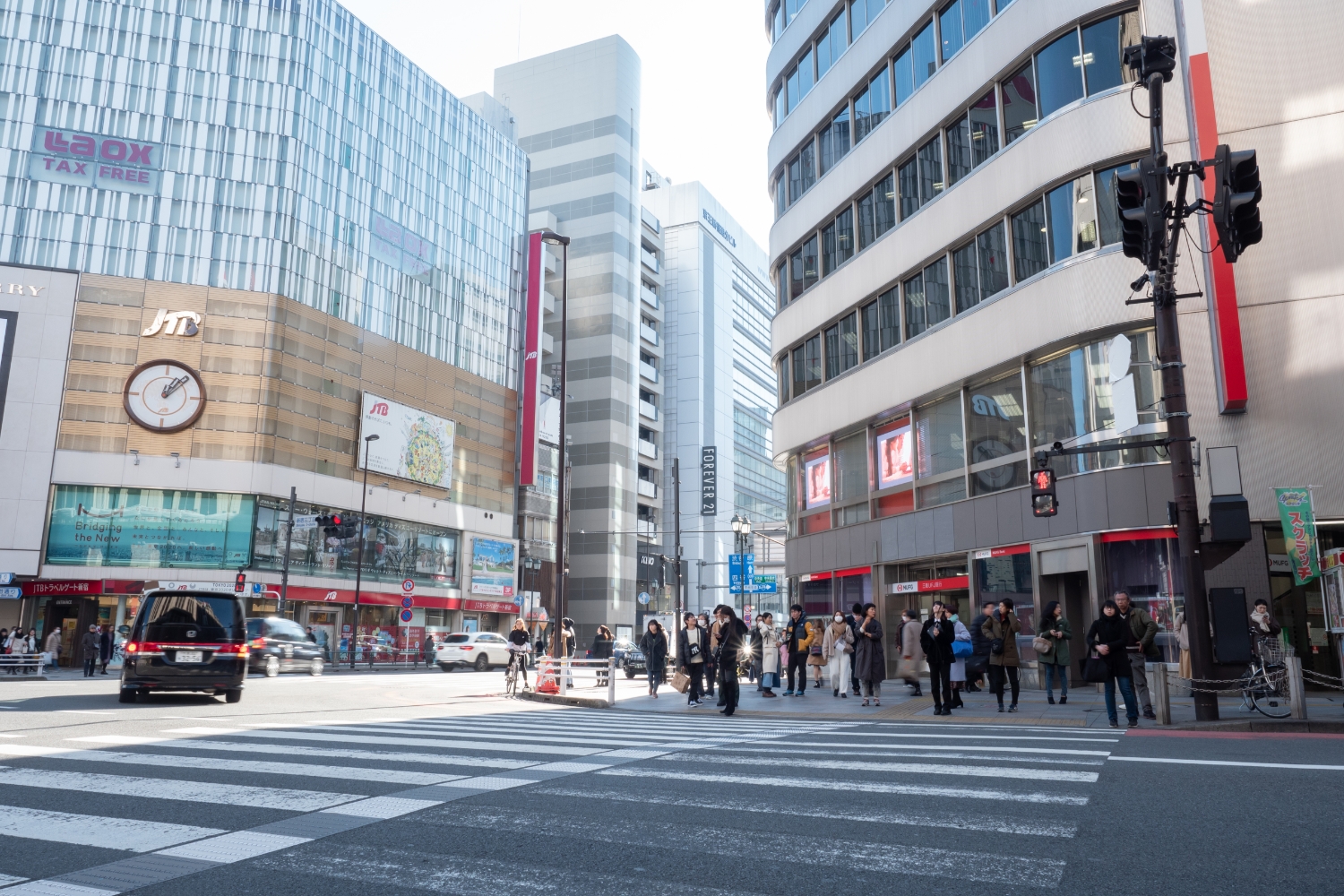 新宿三丁目駅から新宿本院までの道のり