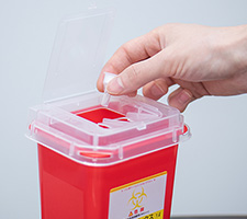 注入した針を片づけて終了